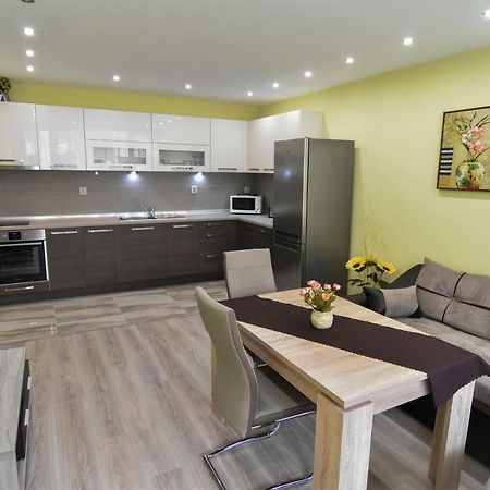 Apartment Deni Μπουργκάς Εξωτερικό φωτογραφία